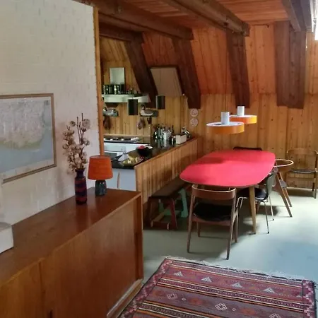 Large In The First Row Tatil Evi